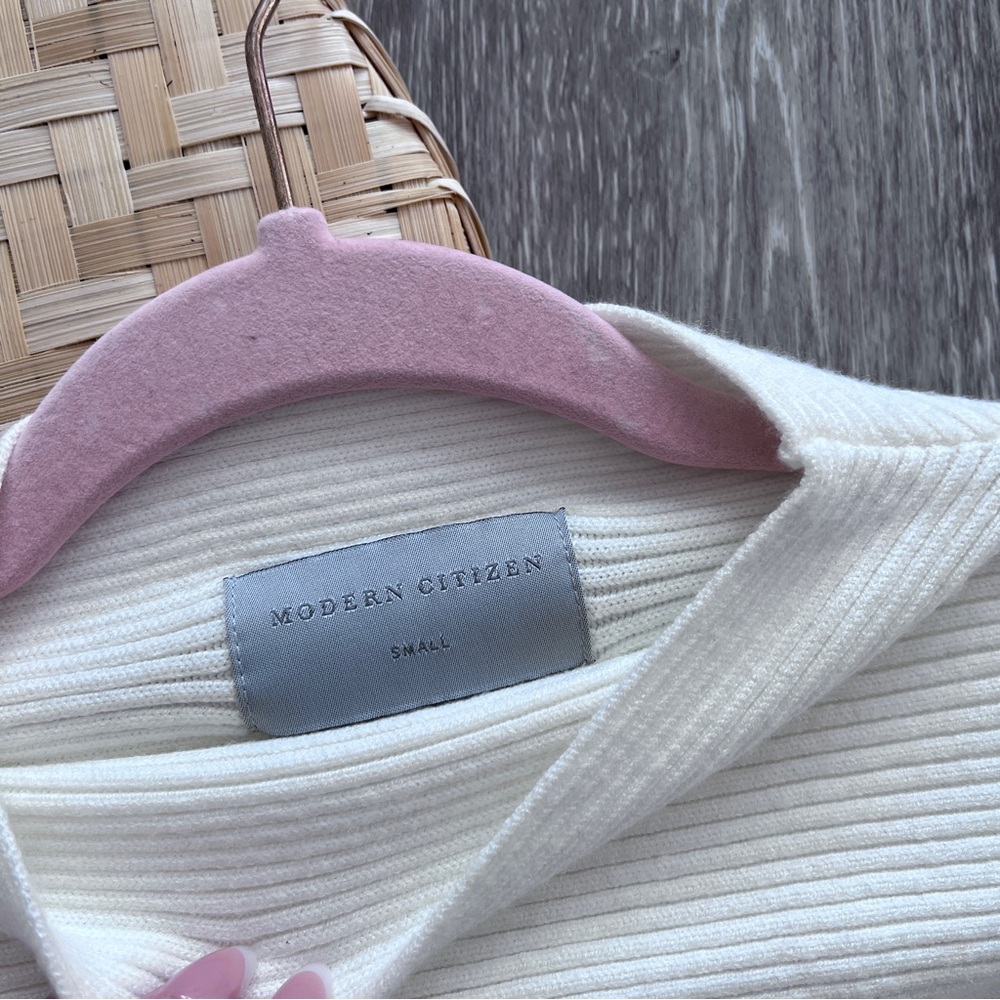 Modern citizen mock neck ribbed knit sweater in a white cream - Picture 3 of 8